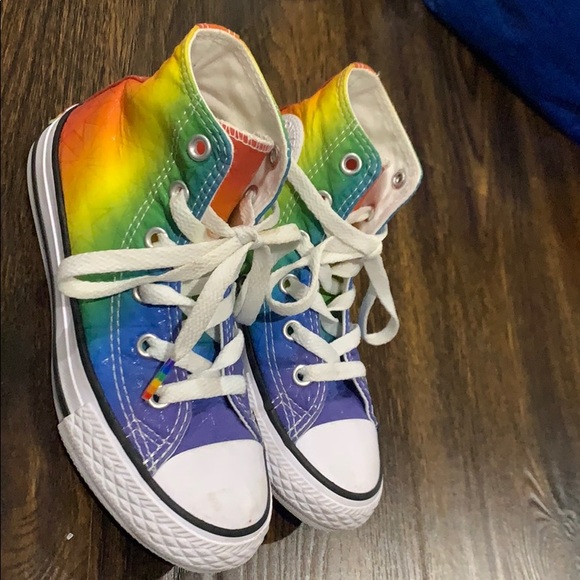 Kids Rainbow Converse high tops - Picture 6 of 7